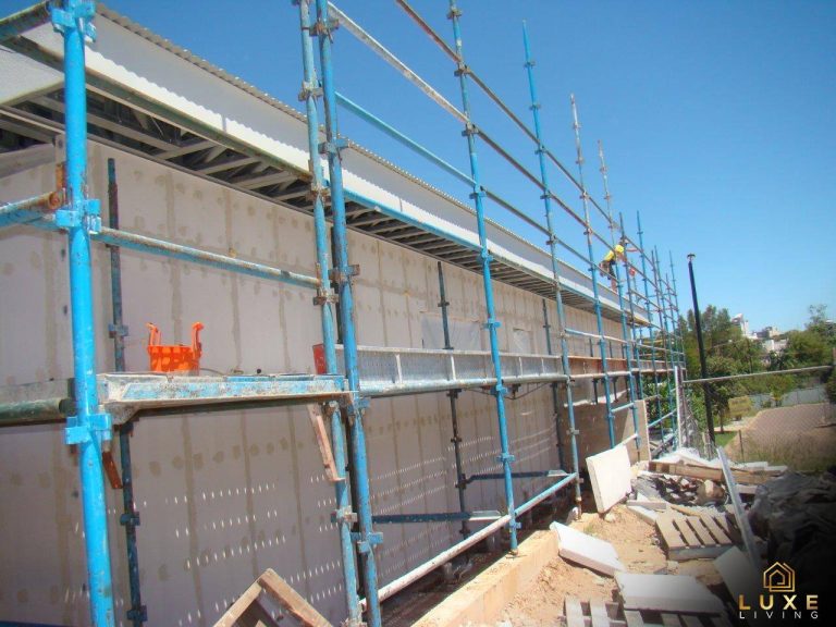 LuxeLivingHomes-Construction-SteelFramesmid