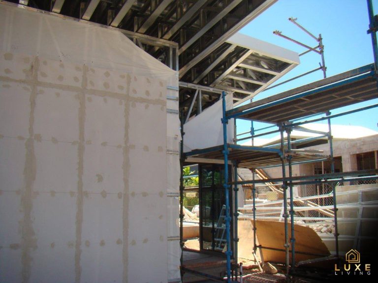 LuxeLivingHomes-Construction-SteelFramesmid
